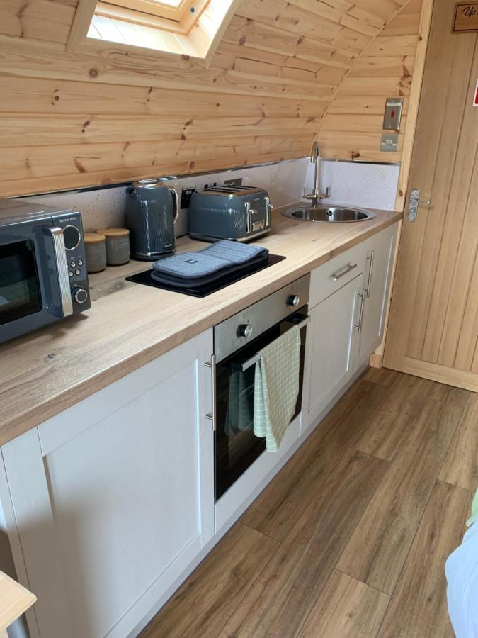 Loch An Eilean Pod Isle Of South Uist Villa Pollachara ภายนอก รูปภาพ
