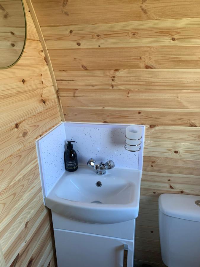 Loch An Eilean Pod Isle Of South Uist Villa Pollachara ภายนอก รูปภาพ