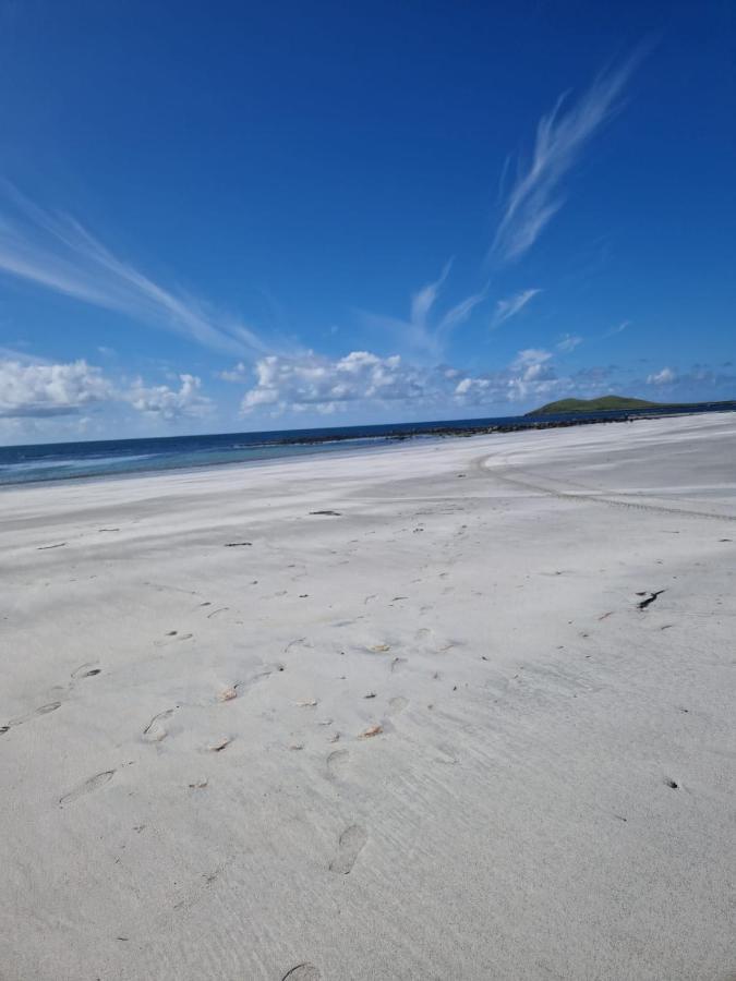 Loch An Eilean Pod Isle Of South Uist Villa Pollachara ภายนอก รูปภาพ