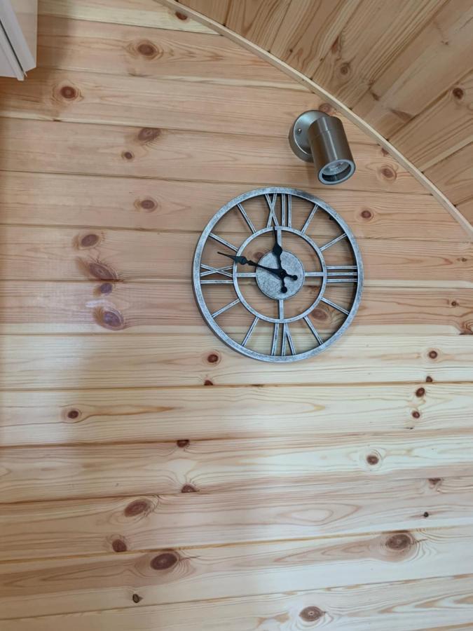 Loch An Eilean Pod Isle Of South Uist Villa Pollachara ภายนอก รูปภาพ