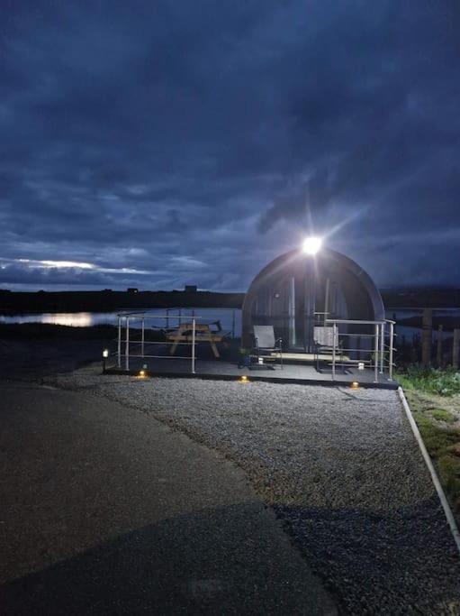 Loch An Eilean Pod Isle Of South Uist Villa Pollachara ภายนอก รูปภาพ