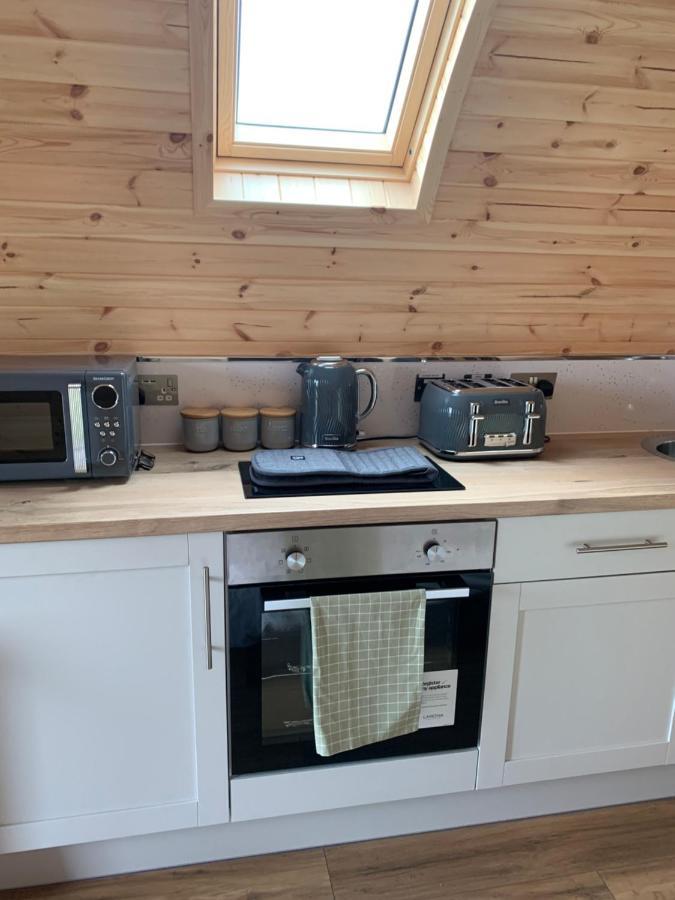 Loch An Eilean Pod Isle Of South Uist Villa Pollachara ภายนอก รูปภาพ