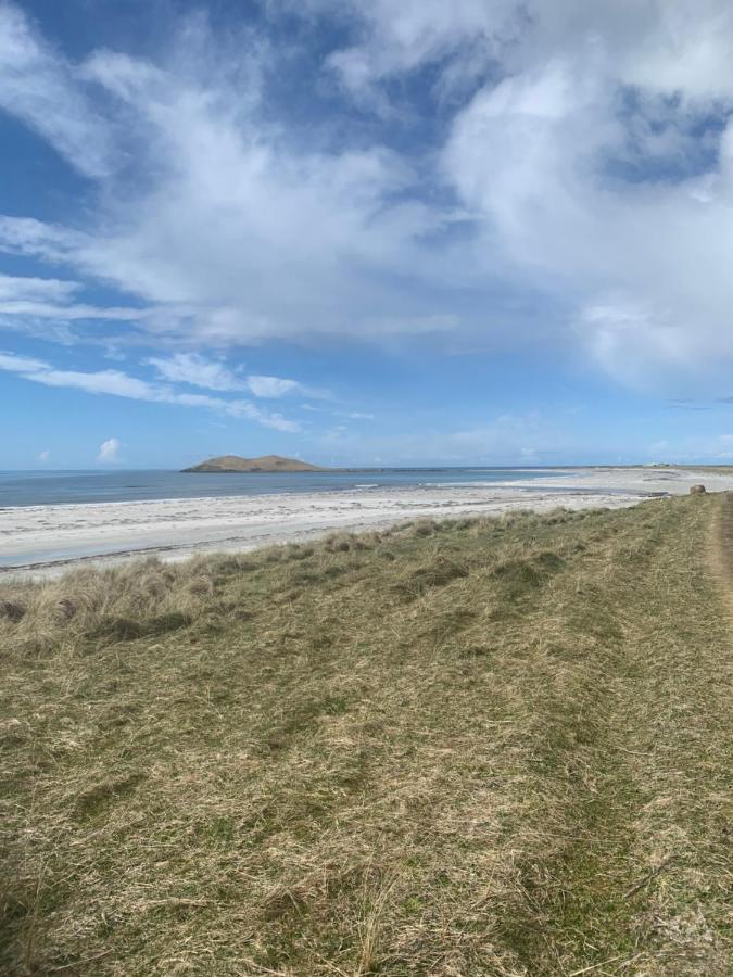 Loch An Eilean Pod Isle Of South Uist Villa Pollachara ภายนอก รูปภาพ